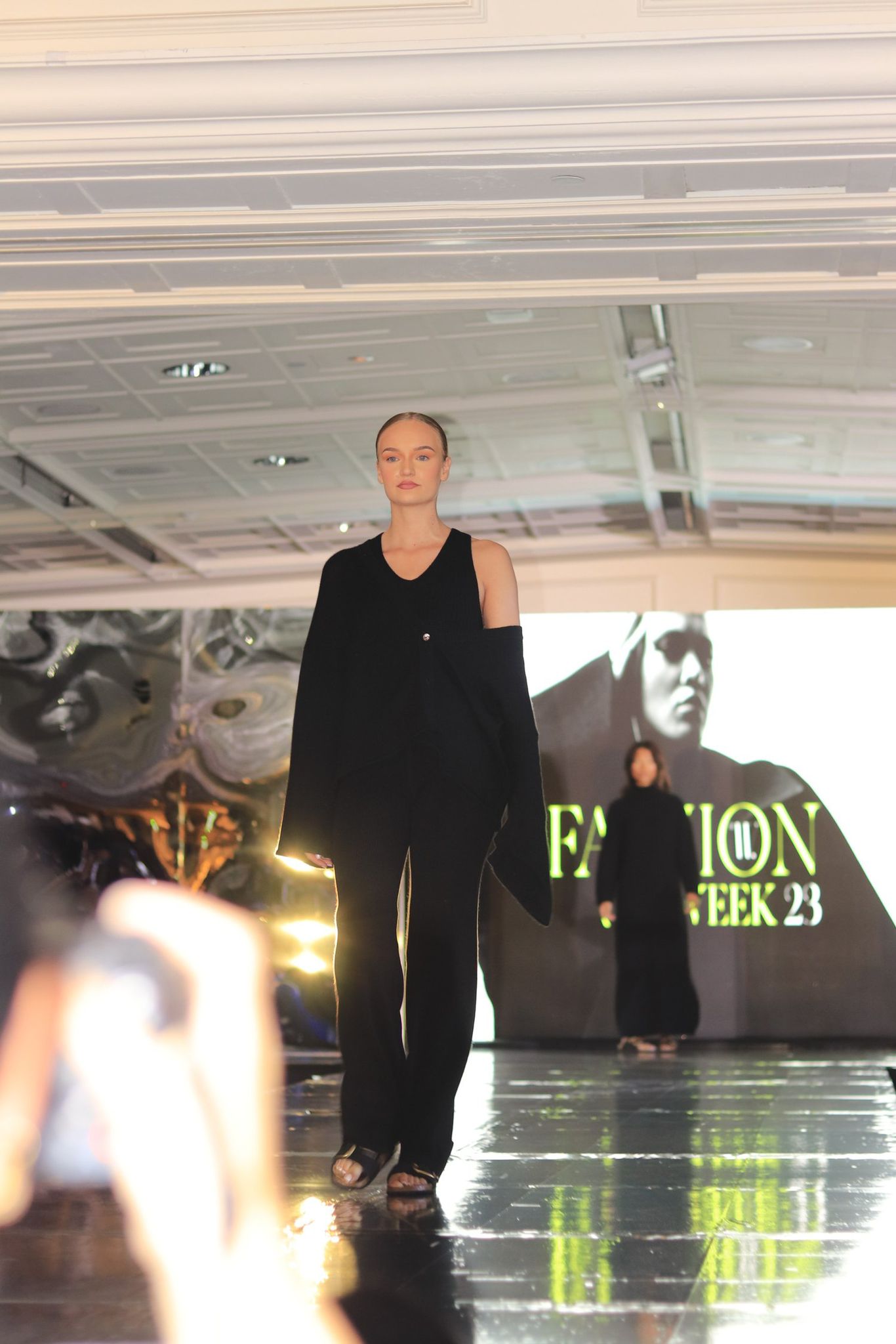 THE W ONLINE | MYCASHMERE WALKS FASHION WEEK