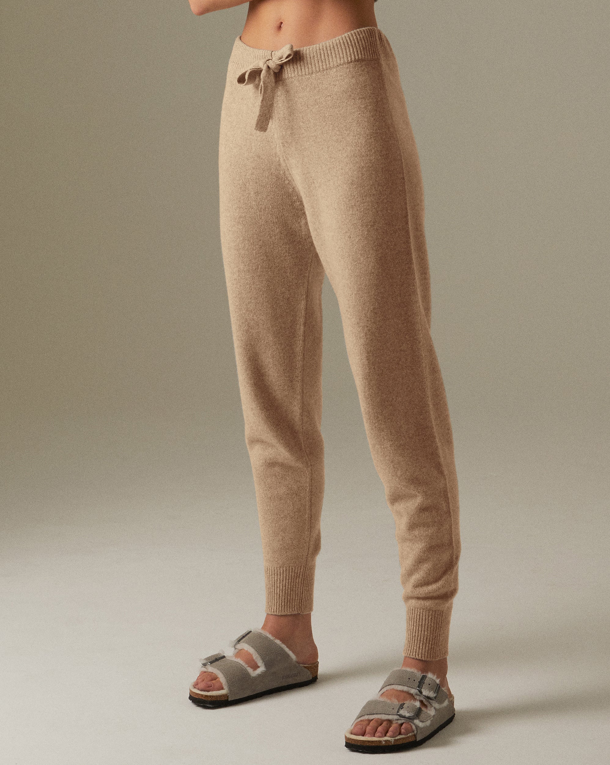 Designer cashmere women's cuffed joggers in Sand